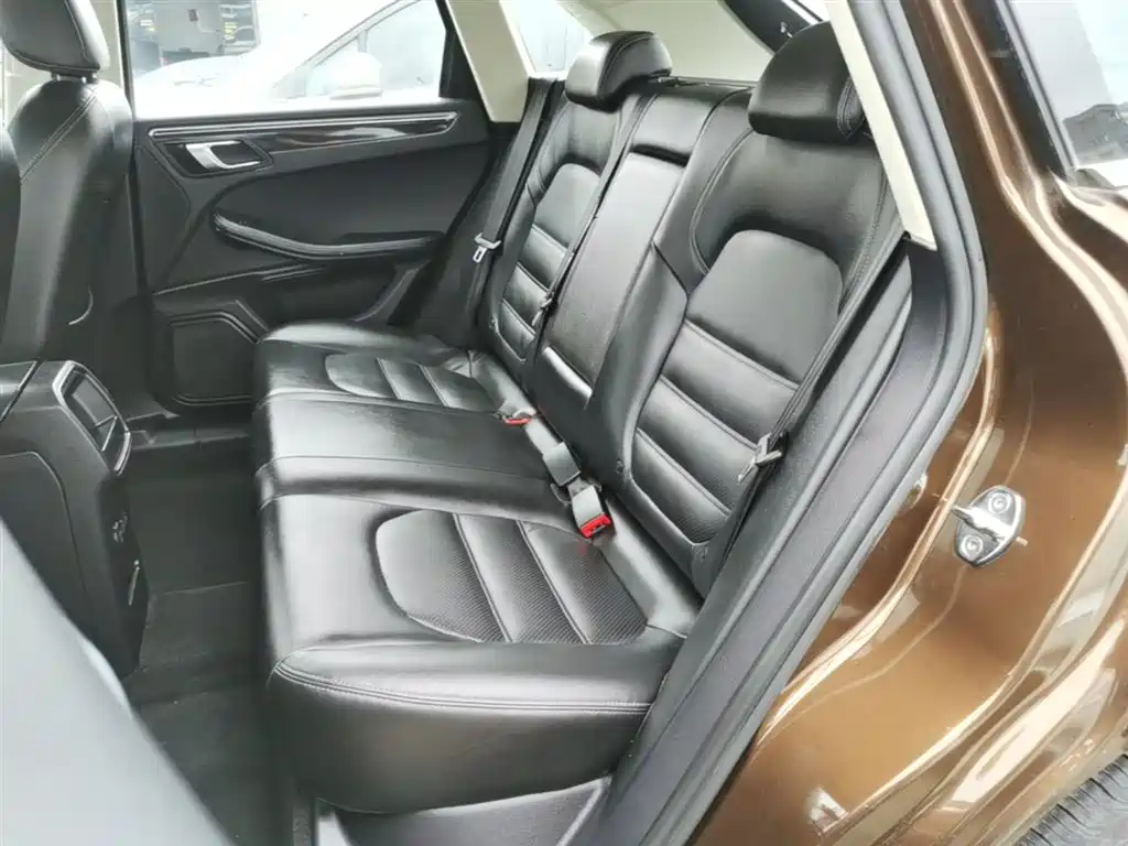 Zotye SR9 2.0 T Auto Ultimate Road