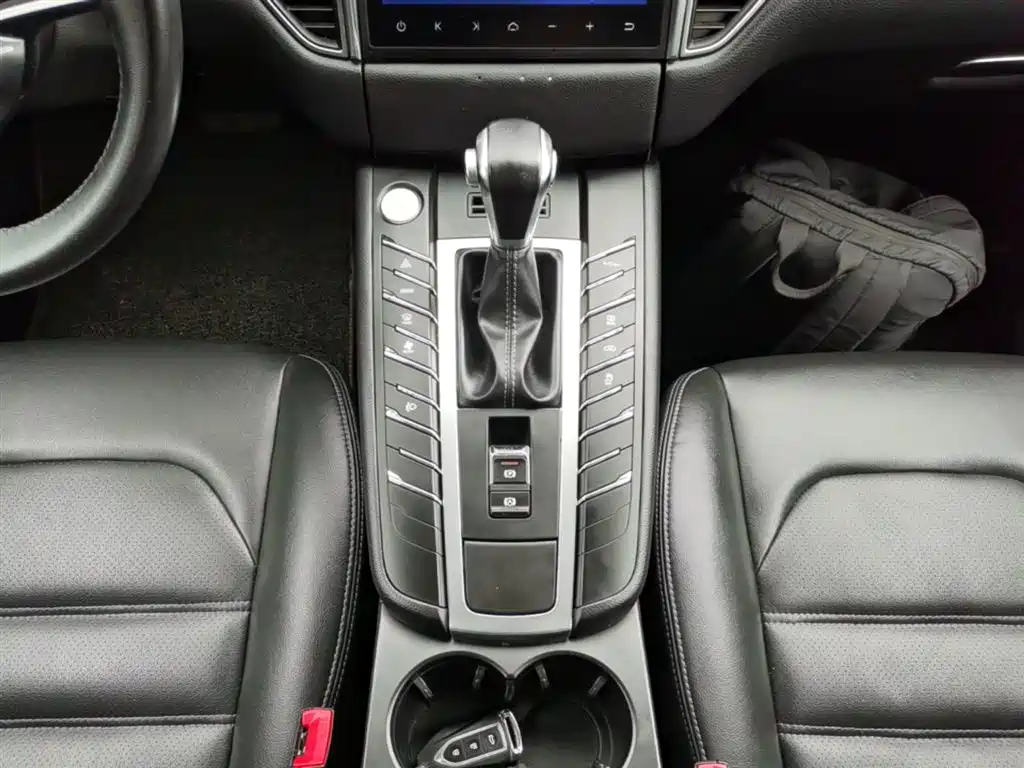 Zotye SR9 2.0 T Auto Ultimate Road