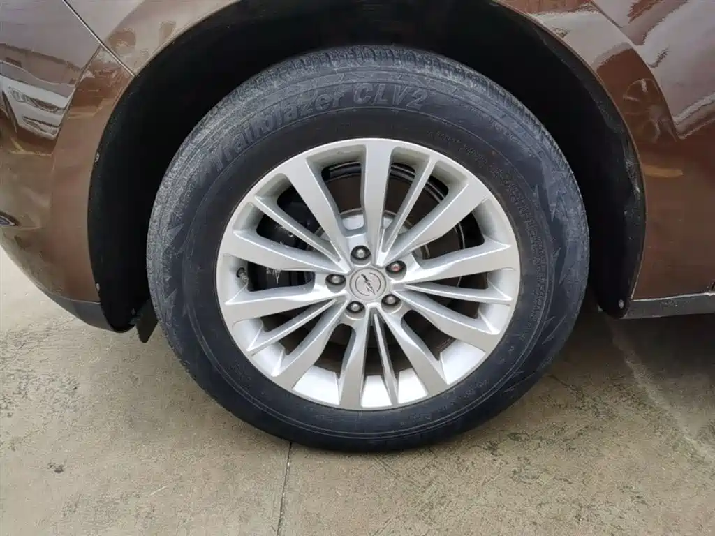 Zotye SR9 2.0 T Auto Ultimate Road