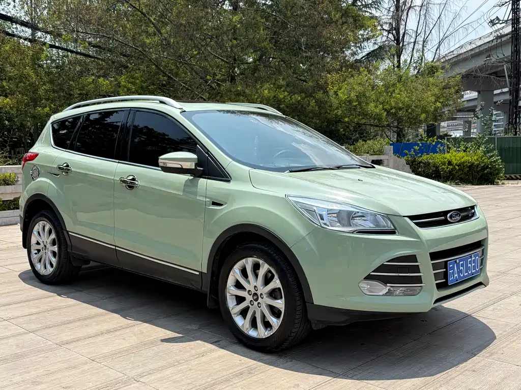 Kuga 1.6 L GTDi 4 WD Elite