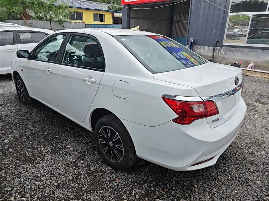 BYD F3 比亚迪F3 2020款 1.5 L 手动豪华版