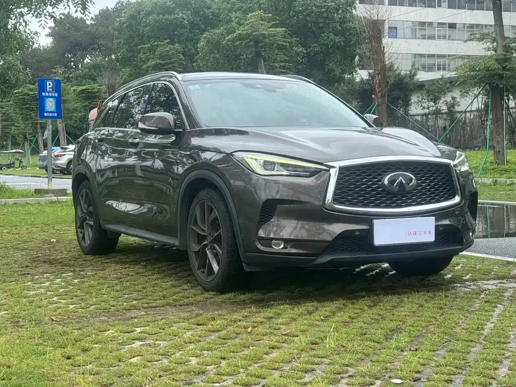 Infiniti QX50 2.0 T 4 WD Intelligent