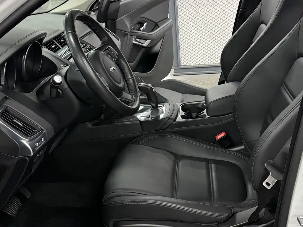 Jaguar E-PACE P200 S CN-V