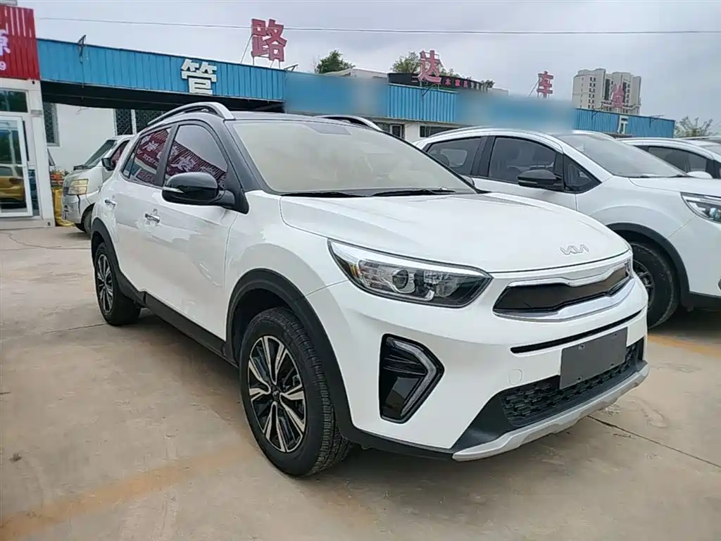 Stonic 1.4 L CVT Fun Enjoyment