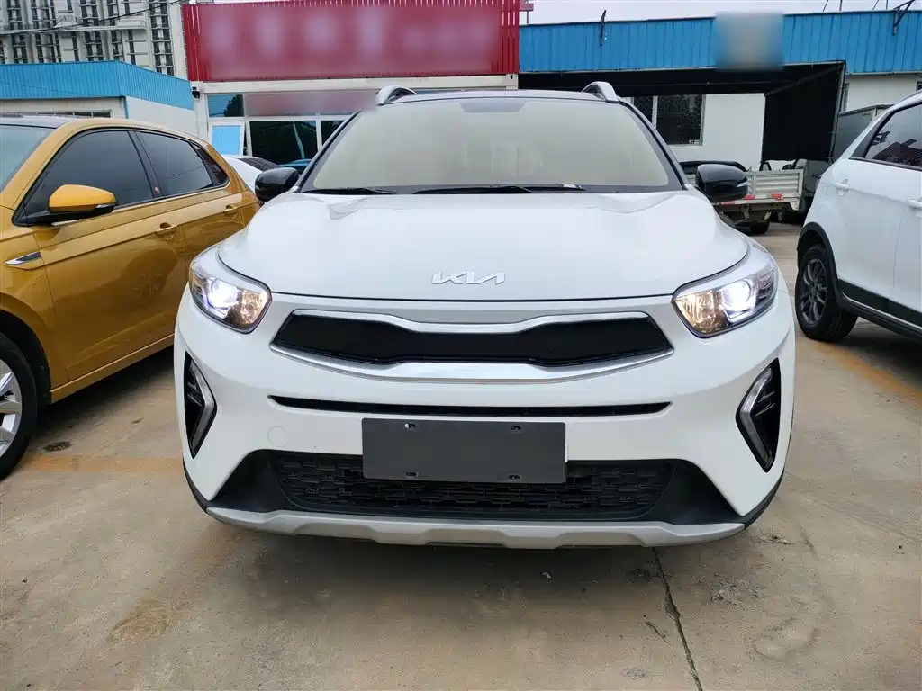 Stonic 1.4 L CVT Fun Enjoyment