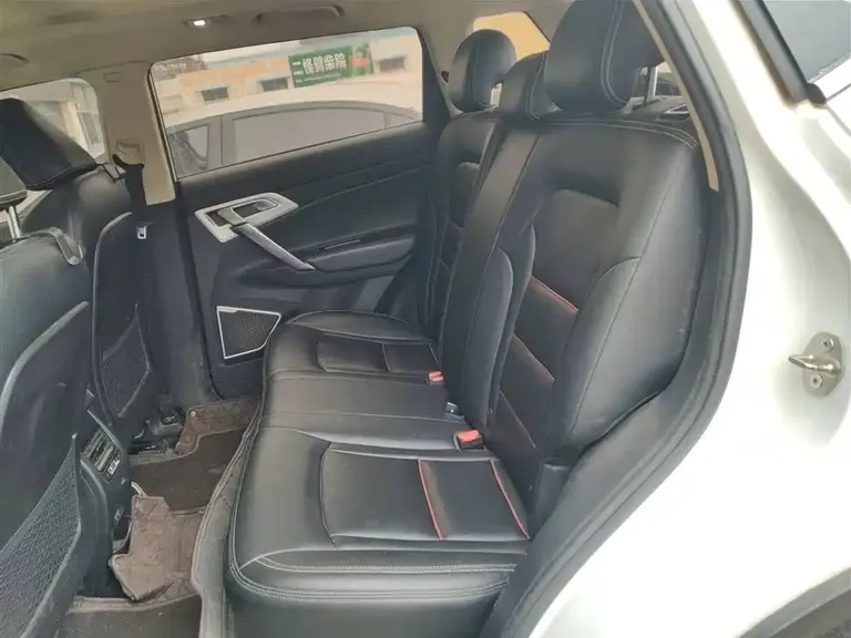 Geely Boyue 1.8 TD DCT 2 WD Smart Grace