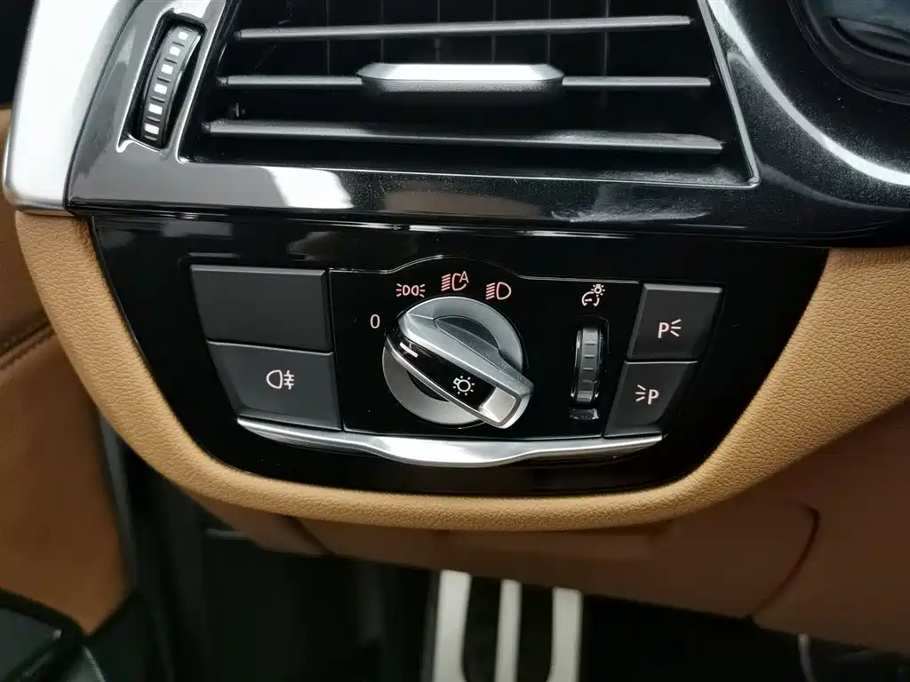 BMW 6 Series GT 630 i M Sport Package
