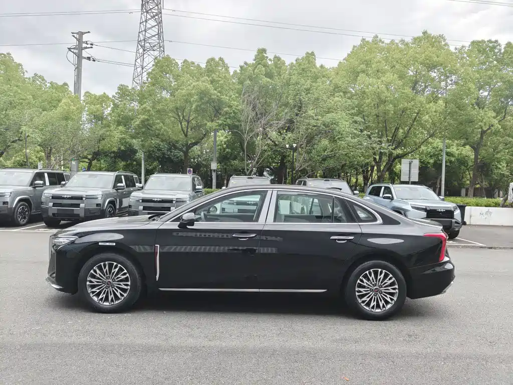 Hongqi H5 红旗H5 2025款 1.5 T DCT60万辆纪念版