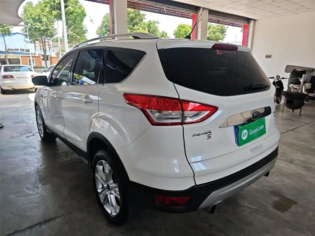 Kuga 2.0 L GTDi 4 WD Sport
