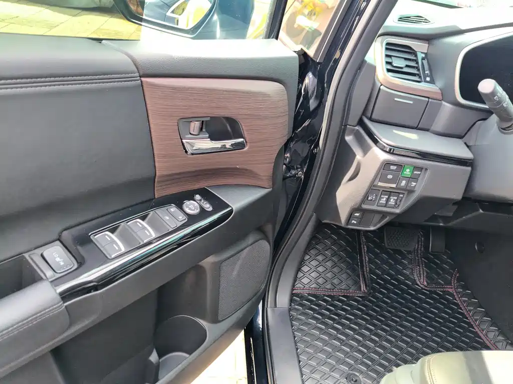 Odyssey 2.0 L e:HEV Sharp· Leading Enjoyment