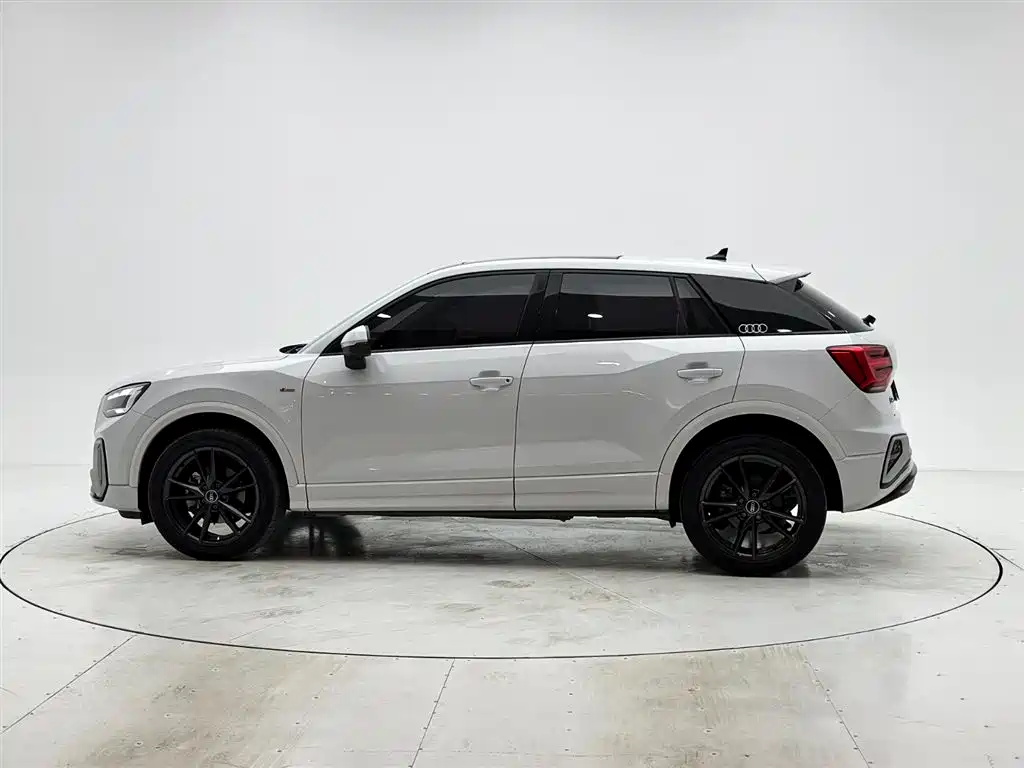 Audi Q2 L 35 TFSI Progressive Dynamic