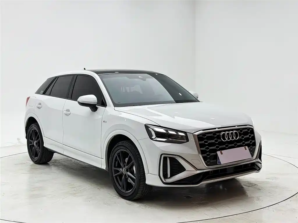 Audi Q2 L 35 TFSI Progressive Dynamic