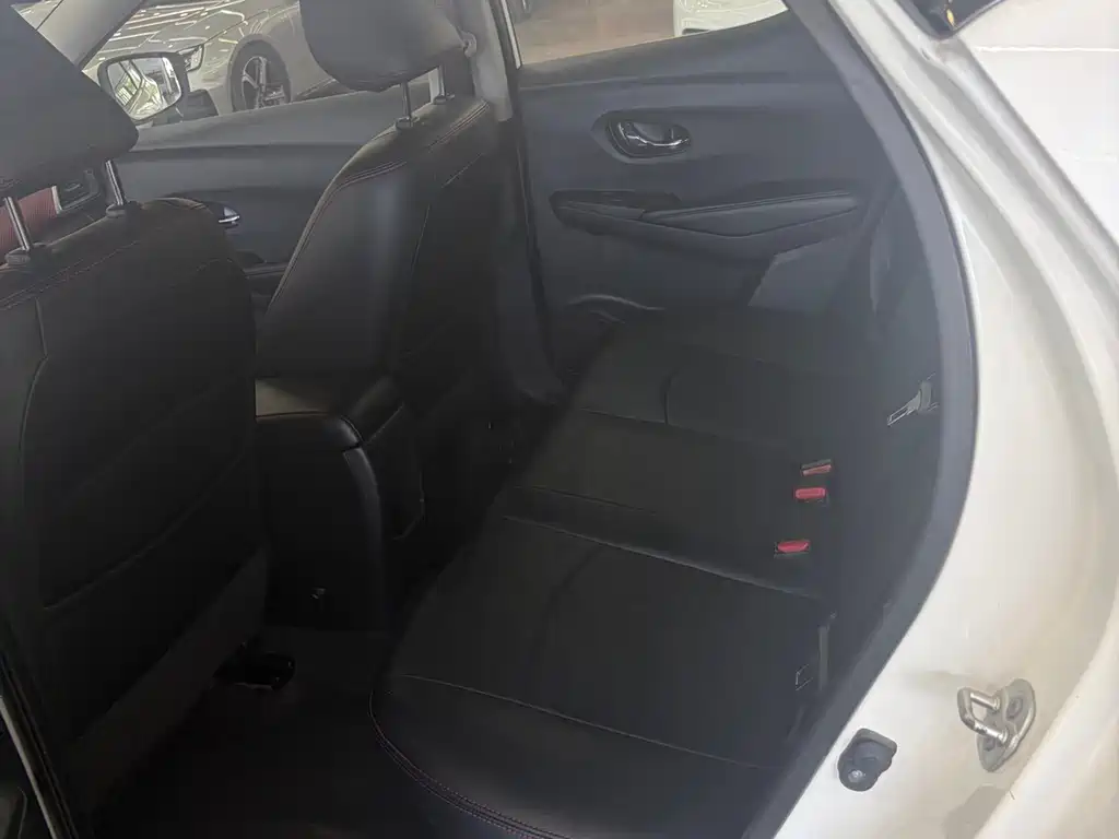 Lannia 1.6 L CVT Connected Smart Cool CN-VI