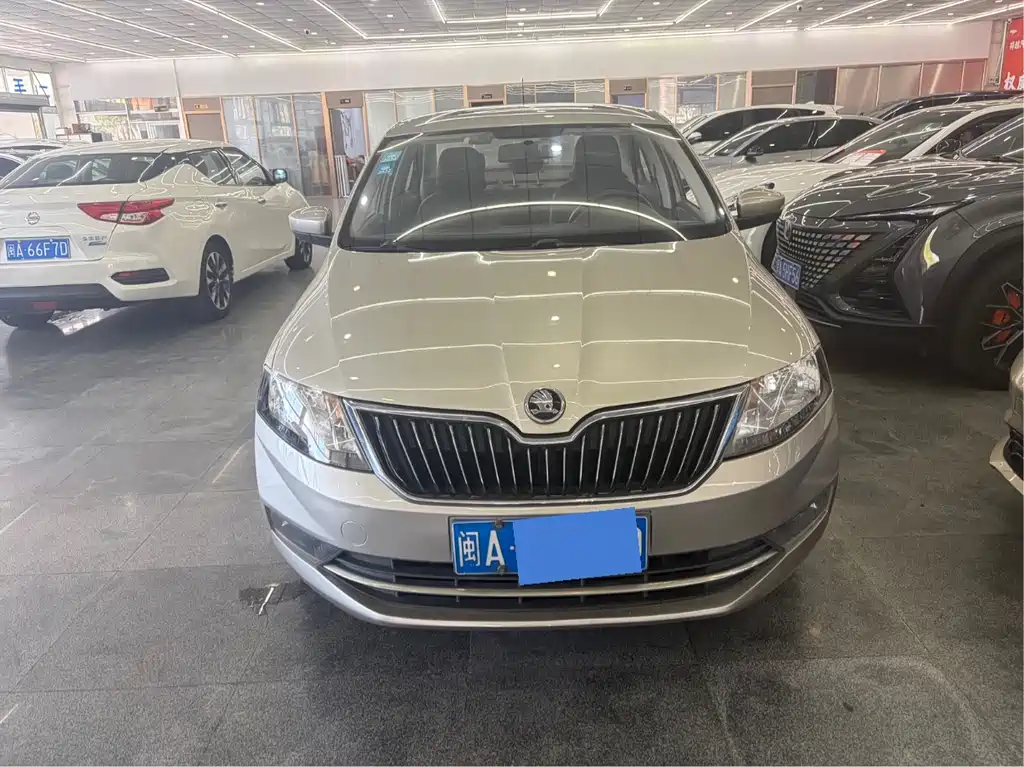 Rapid 1.6 L Auto Comfort
