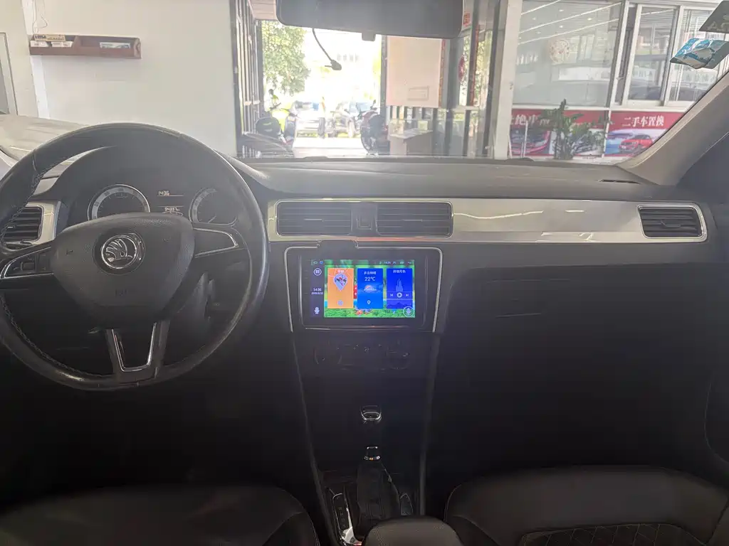 Rapid 1.6 L Auto Comfort