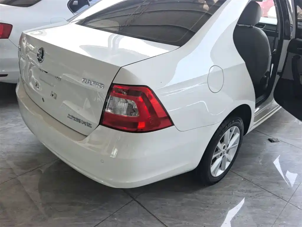 Rapid 1.6 L Auto Creation