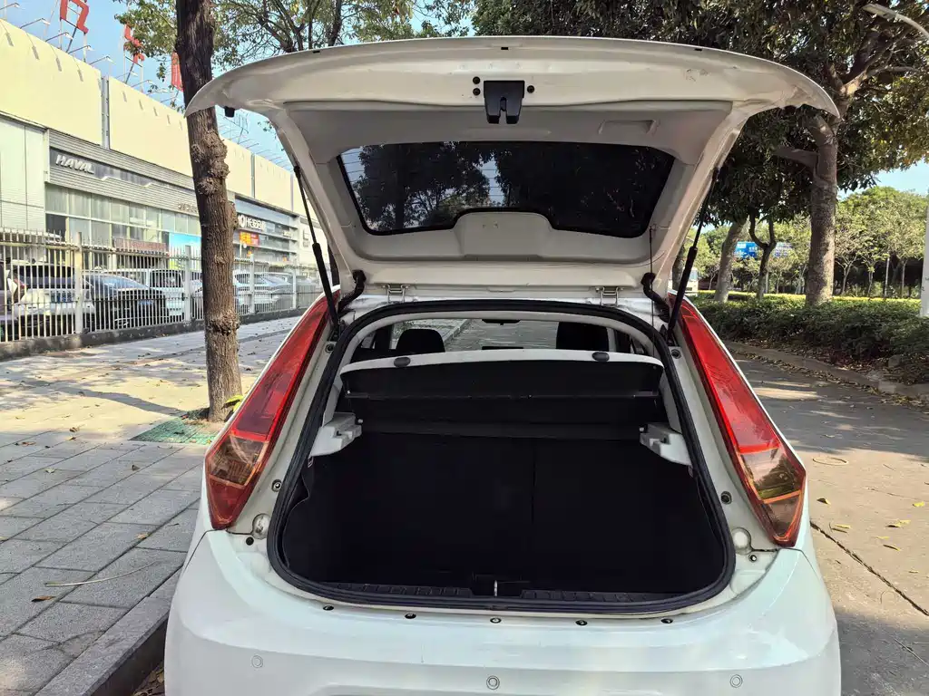 MG 3 1.5 L AMT Elite