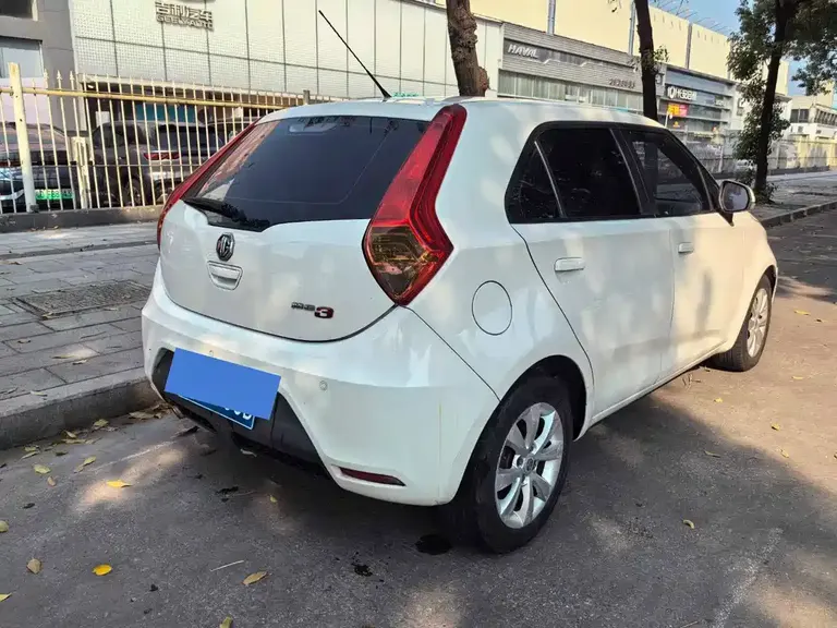 MG 3 1.5 L AMT Elite