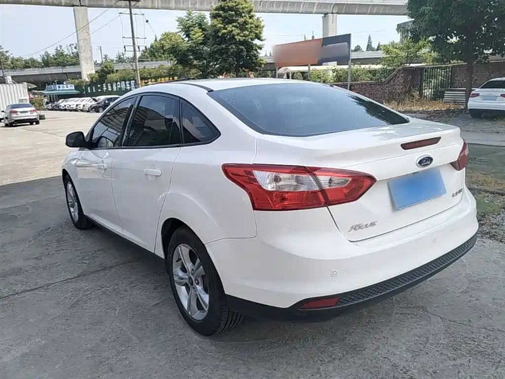 Focus Sedan 1.6 L Auto Style