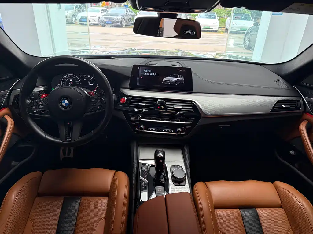 BMW M5