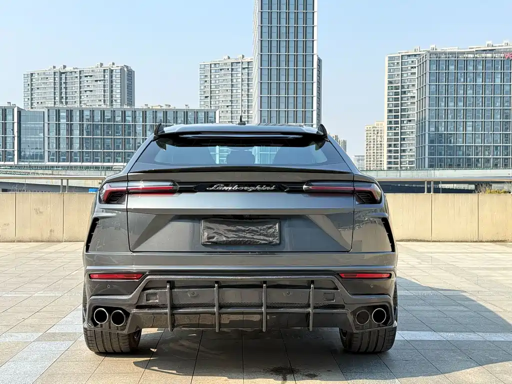 Urus 4.0 T V8