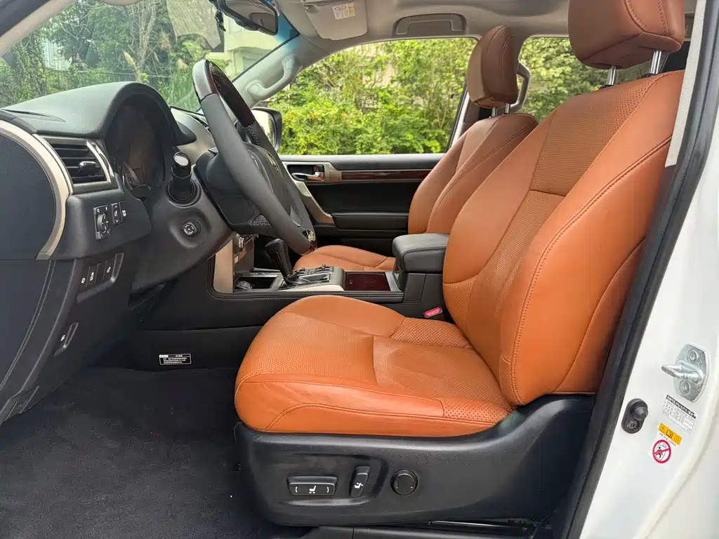 Lexus GX 400 Distinguished