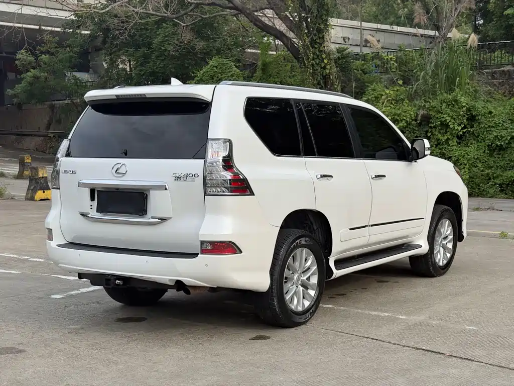 Lexus GX 400 Distinguished