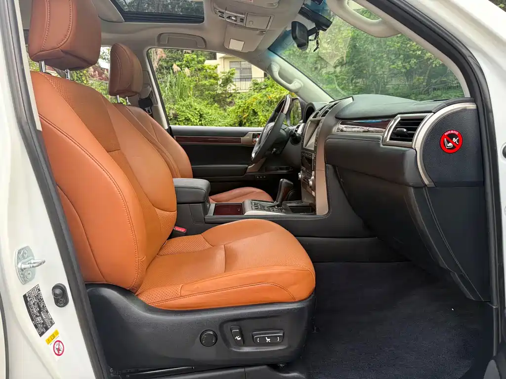 Lexus GX 400 Distinguished
