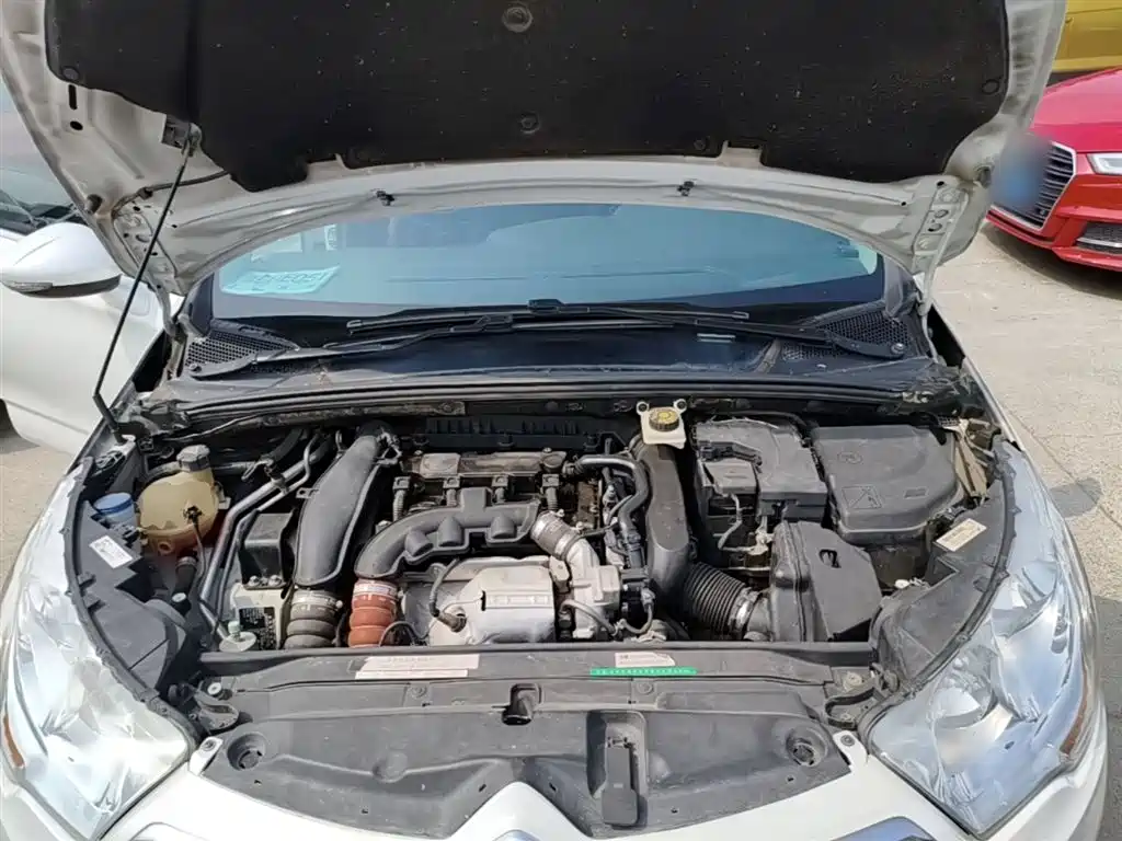 Citroen C4 L 雪铁龙C4 L 2015款 1.6 T 自动尊贵版