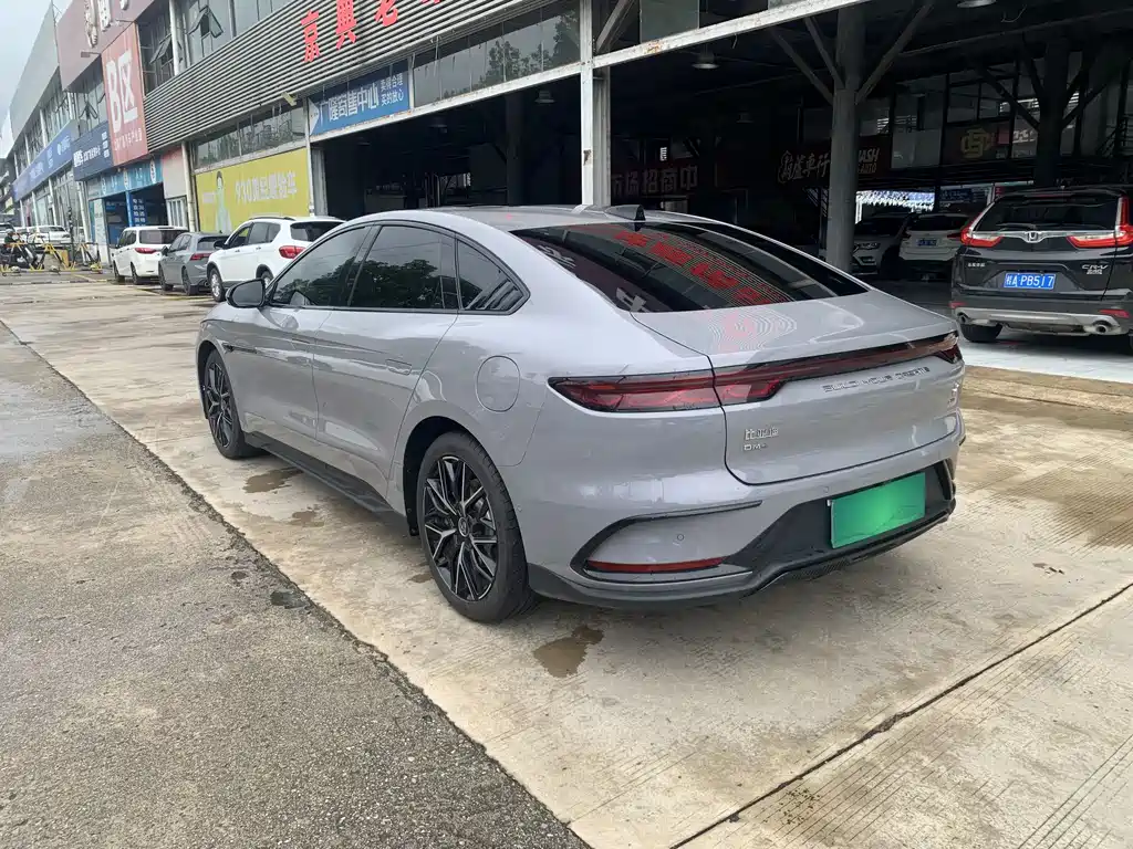 Han DM-i Smart Drive 125 KM Distinguished
