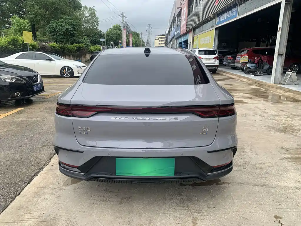 Han DM-i Smart Drive 125 KM Distinguished