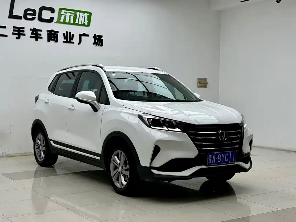 Changan CS15 长安CS15 2021款 1.5 L 手动进取型