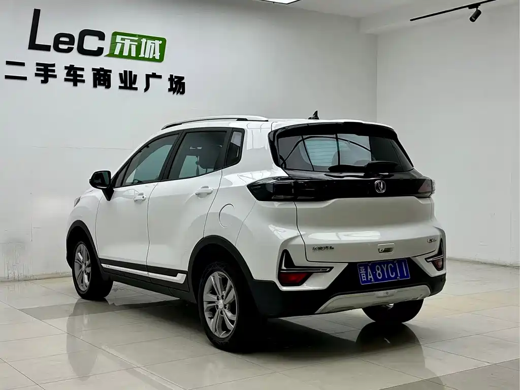 Changan CS15 长安CS15 2021款 1.5 L 手动进取型