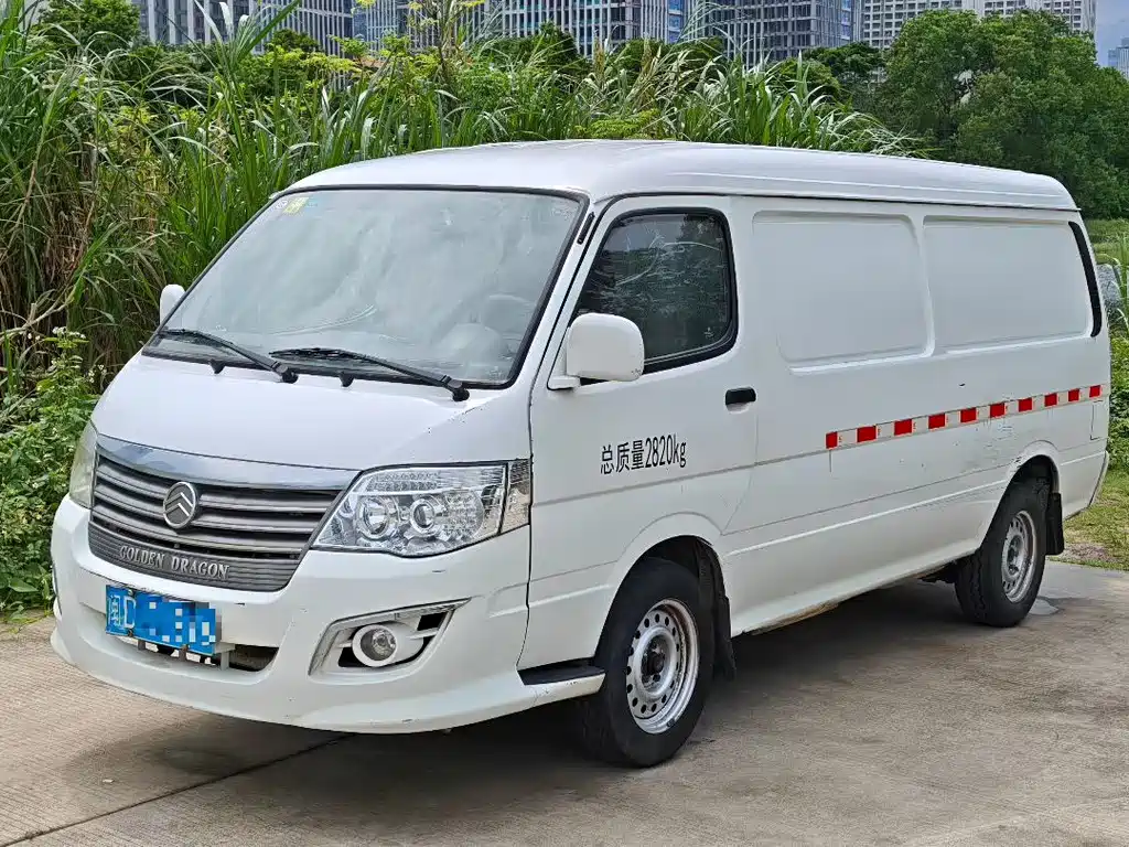 Golden Dragon Hiace 金旅海狮 2019款 2.0 L汽油厢货版龙运GL850短轴低顶V20