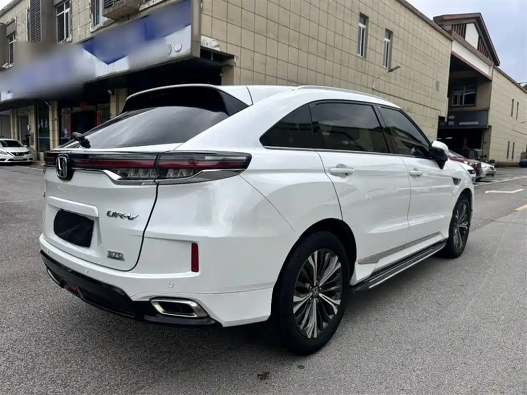 Honda UR-V 370 TURBO 2 WD Graceful