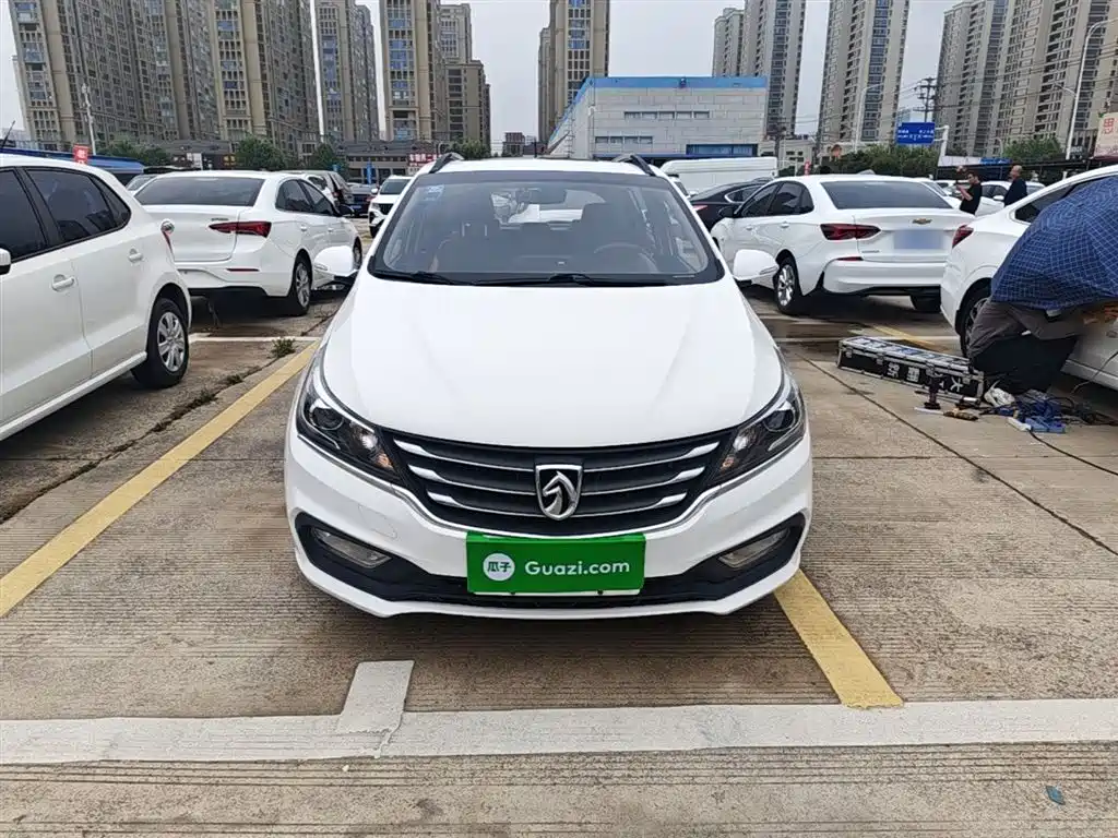 Baojun 310 1.5 L Auto Luxury