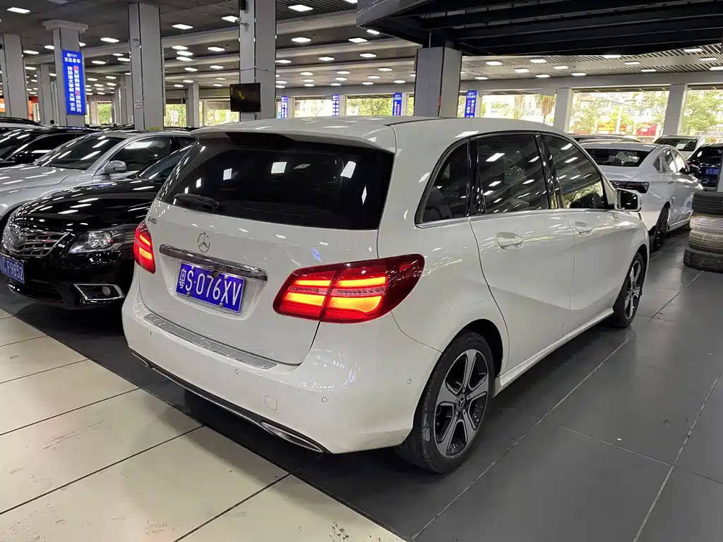 Mercedes-Benz B-Class B 200 Fashion