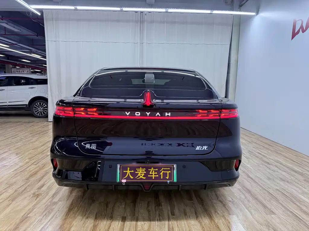 Voyah Zhuiguang PHEV 4 WD Ultra Long Range Flagship