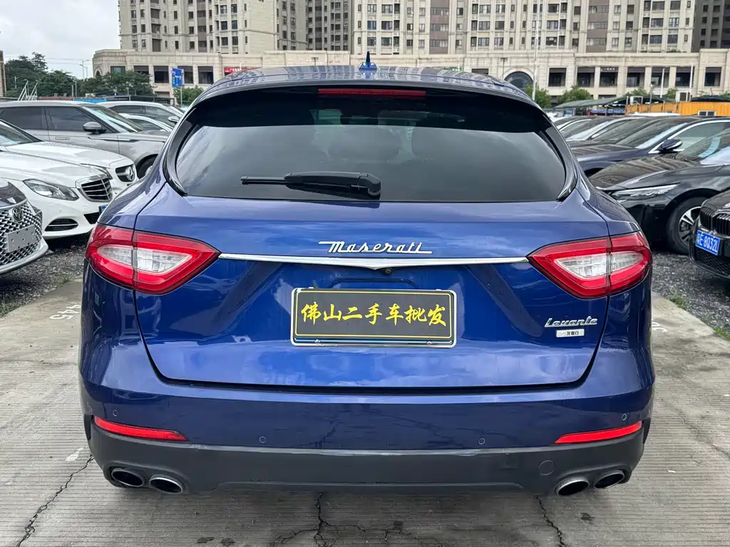 Levante 3.0 T Standard