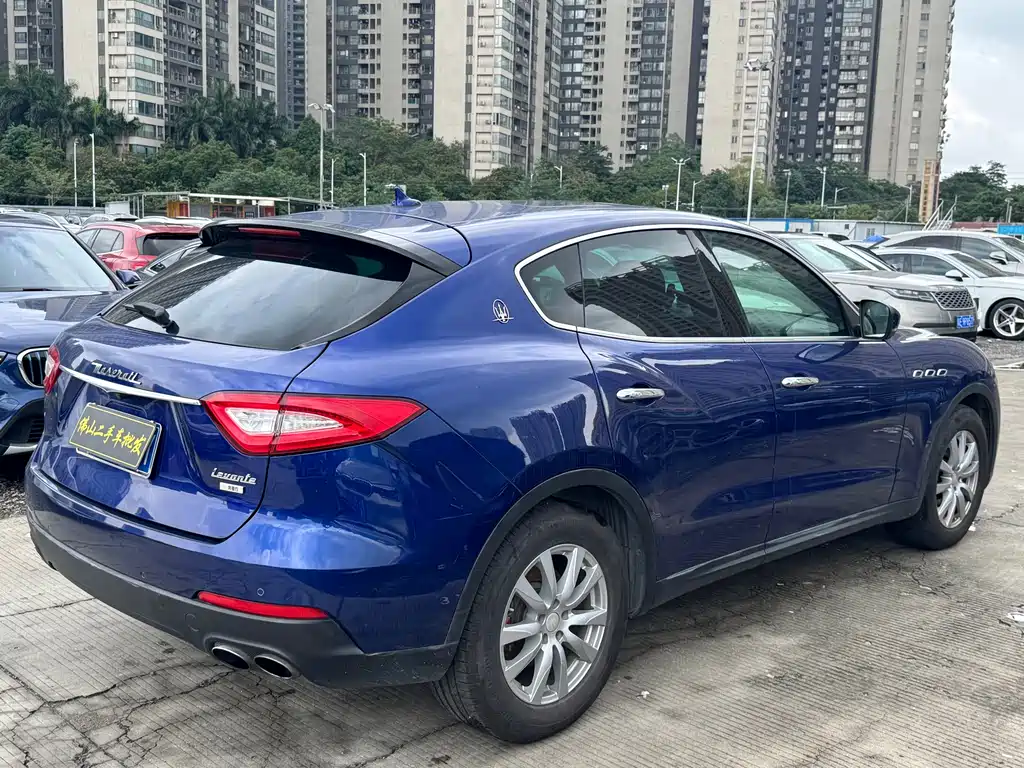 Levante 3.0 T Standard