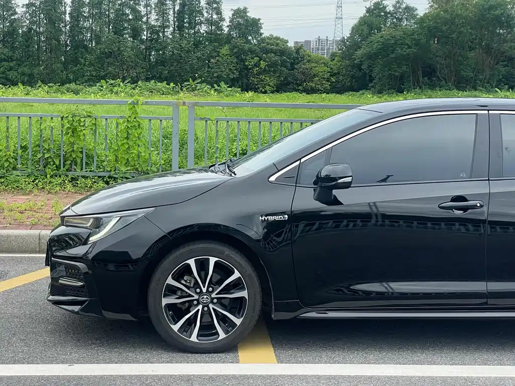Levin Dual Engine 1.8 H E-CVT Sport
