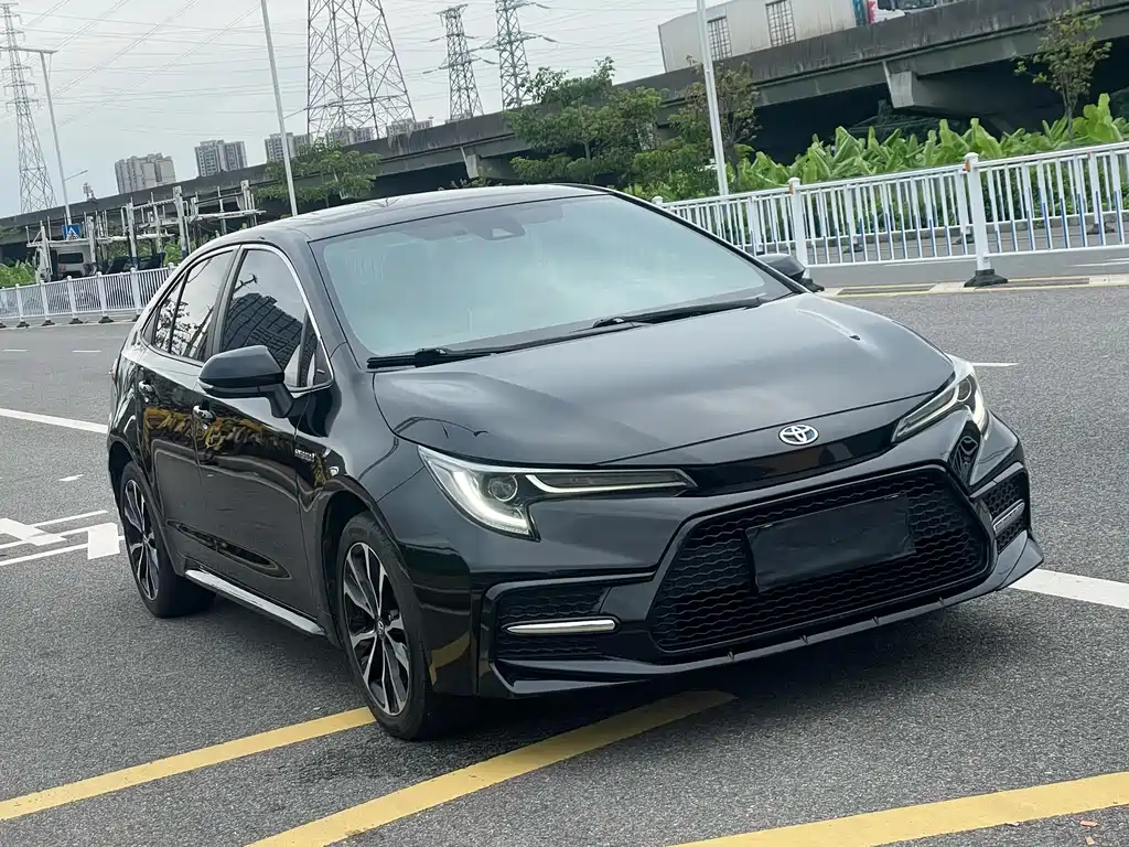 Levin Dual Engine 1.8 H E-CVT Sport