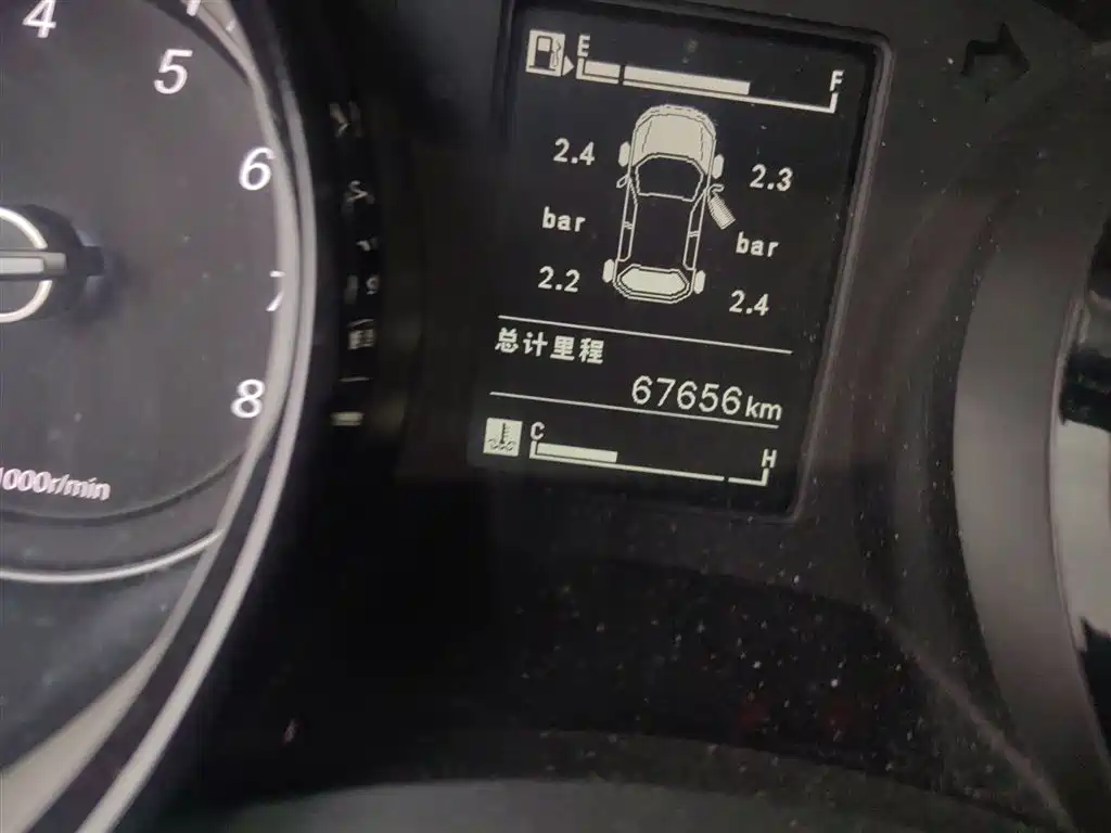 Wuling Hongguang PLUS 1.5 T Manual Luxury 7-seat