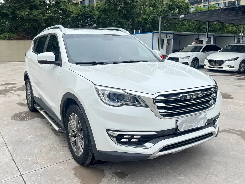 Jetour X70 1.5 T Auto Joy Travel