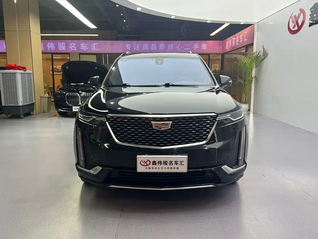 Cadillac XT6 凯迪拉克XT6 2022款 2.0 T 七座四驱风尚120周年限量版