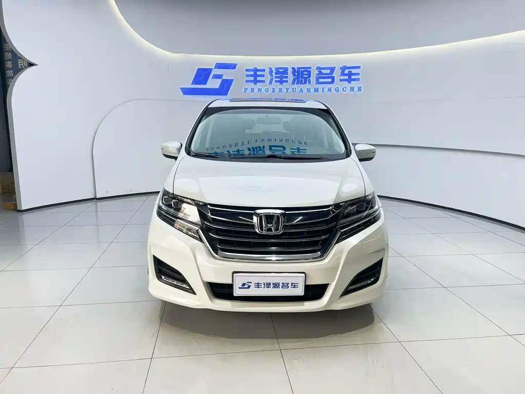 Elysion 2.4 L Luxury