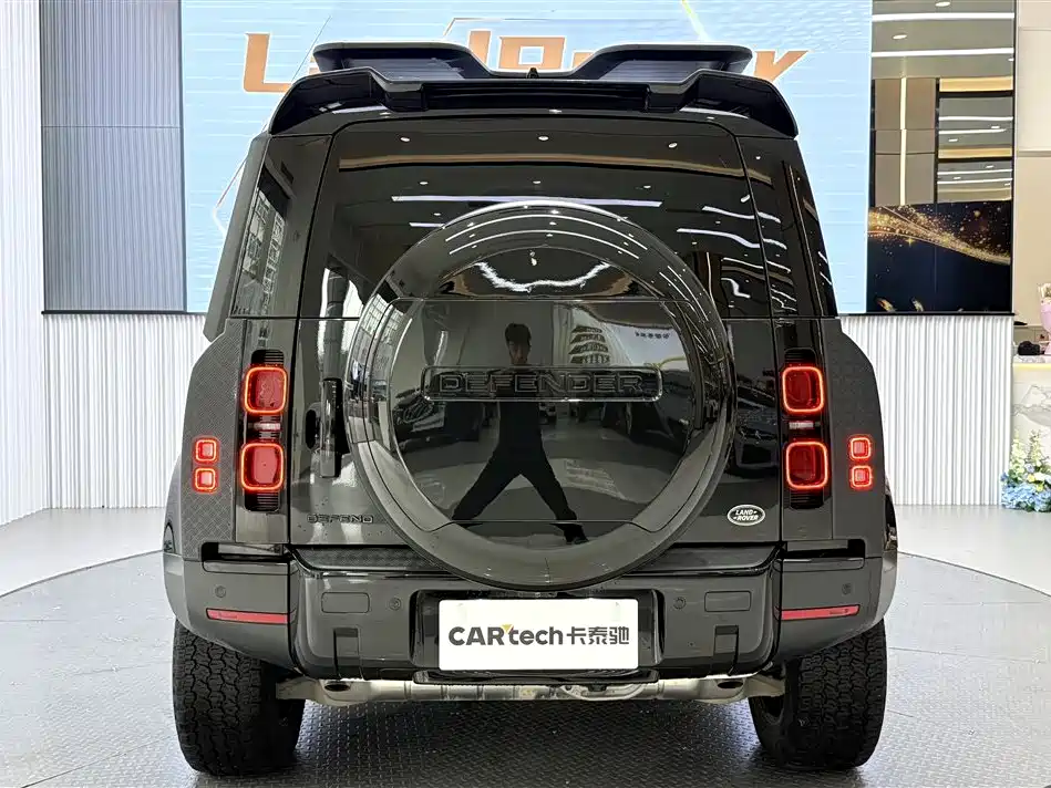 Land Rover Defender Facelift 110 3.0 T P400 Dark Special Edition