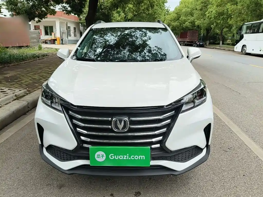 Changan CS15 1.5 L Auto Progressive