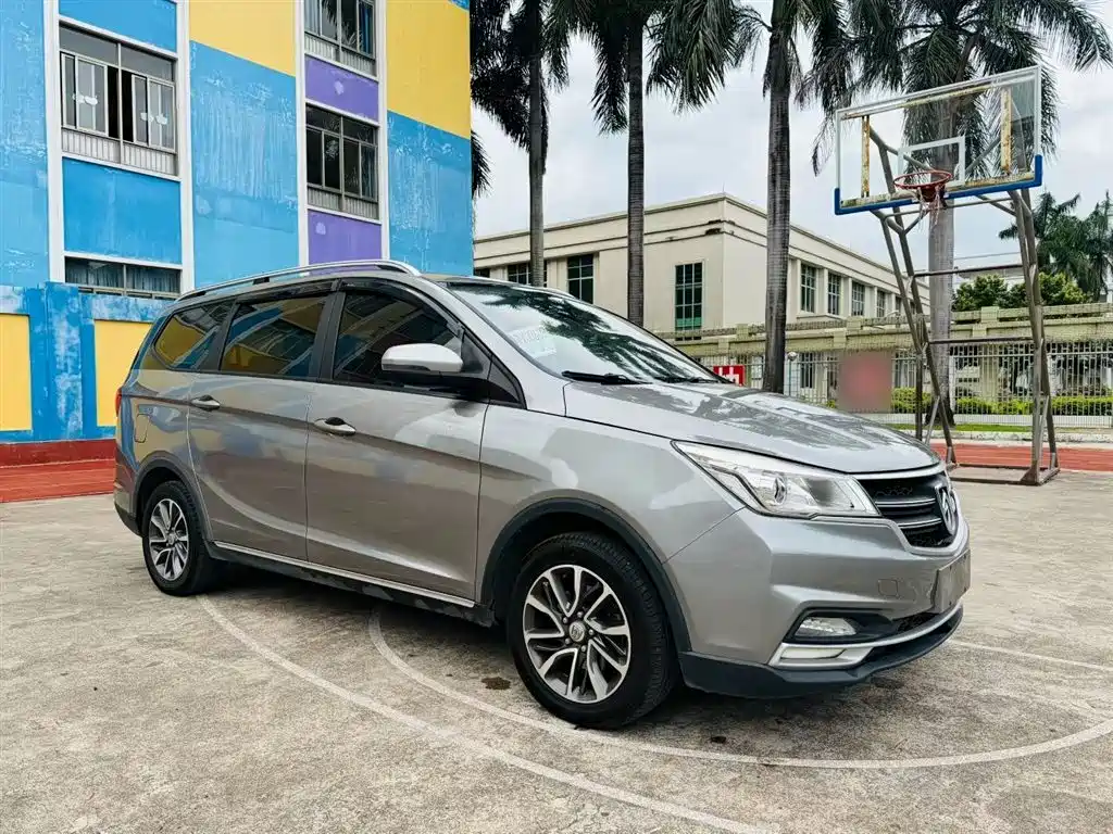 Baojun 730 1.5 T CVT Fashion 7-seat CN-VI
