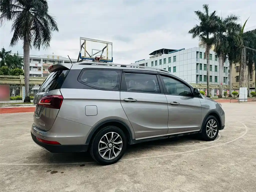 Baojun 730 1.5 T CVT Fashion 7-seat CN-VI